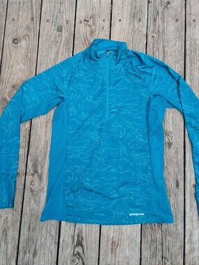 Patagonia Women's Turquoise Long-Sleeve Half-Zip Performance Top